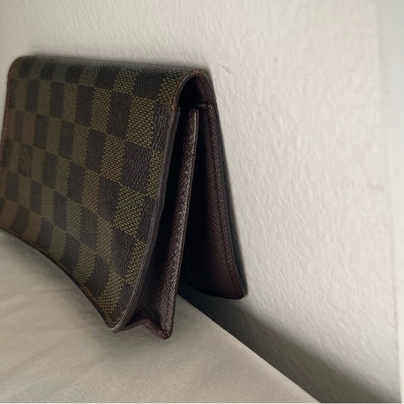 Authentic Louis Vitton Porte Yen Cartes bifold wallet - Picture 3 of 15